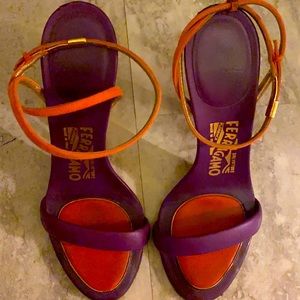 Ferragamo sandals authentic, no trade, re fund